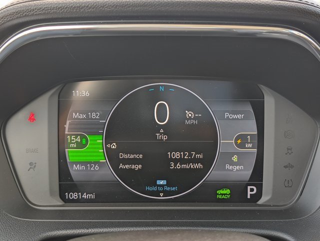 Used 2023 Chevrolet Bolt EUV LT w/ Comfort Package image 21