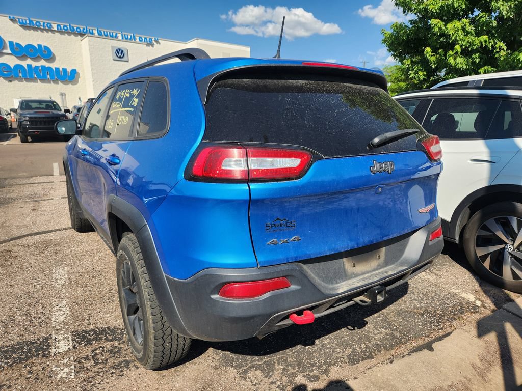 Used 2017 Jeep Cherokee Trailhawk w/ Comfort/Convenience Group AWD/4WD image 8