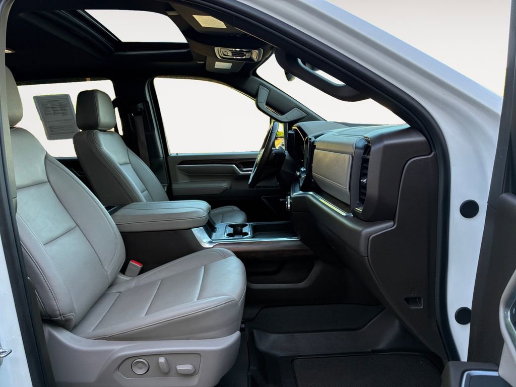 Used 2025 GMC Sierra 2500 SLT w/ SLT Premium Package AWD/4WD image 15