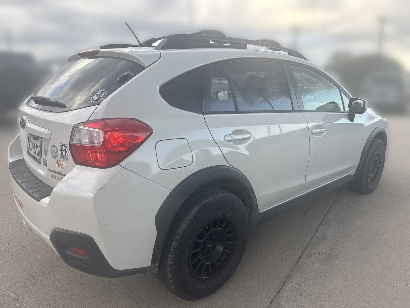 Used 2016 Subaru Crosstrek 2.0i Premium w/ Moonroof Package AWD/4WD image 4