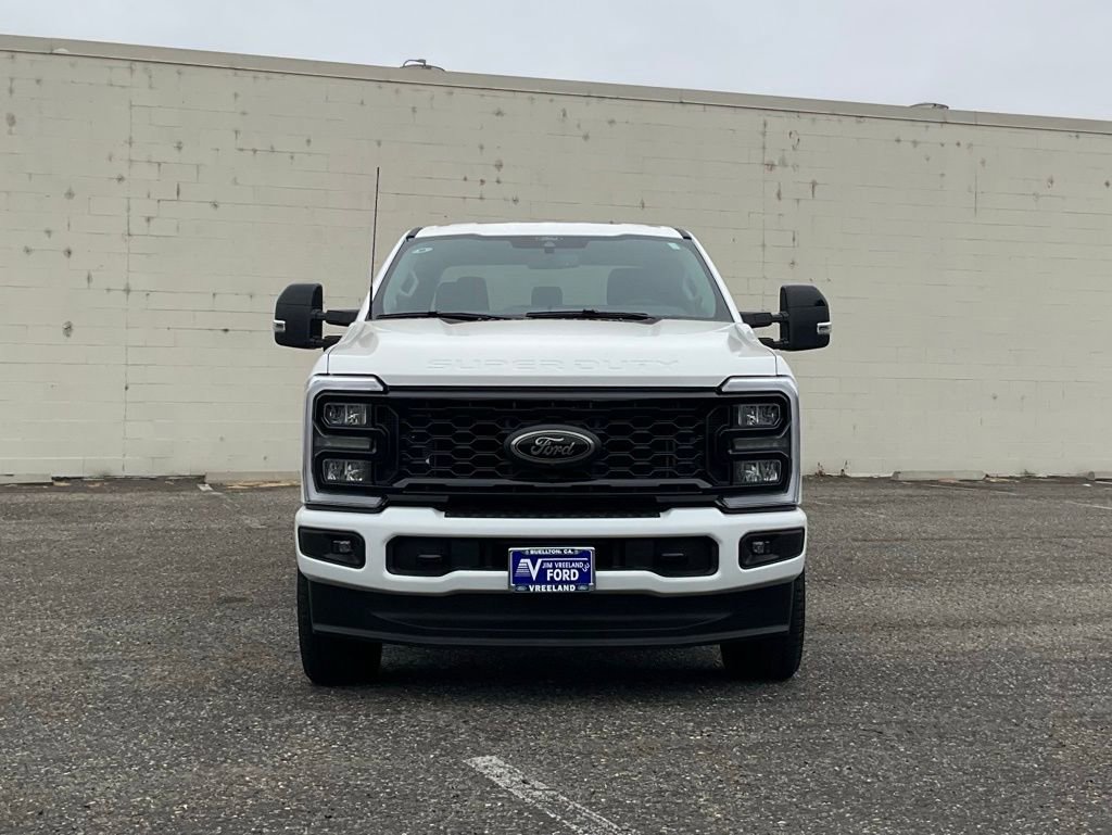 Certified 2025 Ford F350 Lariat w/ Black Appearance Package image 9