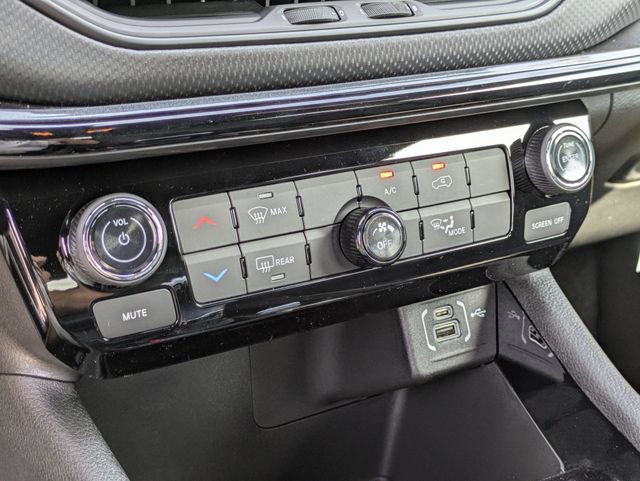 New 2026 Jeep Compass Latitude AWD/4WD image 22
