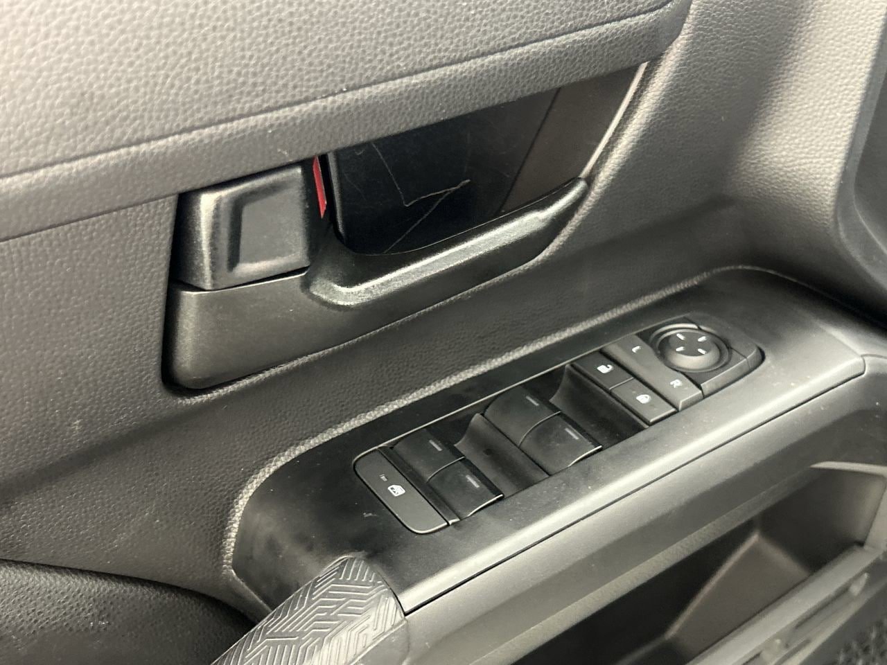 Used 2026 Toyota Tacoma SR AWD/4WD image 19