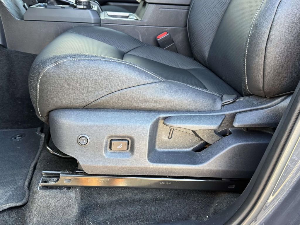 Used 2025 Toyota Tacoma TRD Off-Road image 19