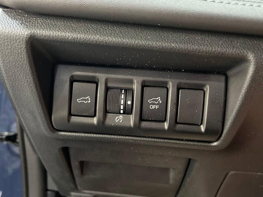 Used 2023 Subaru Outback Limited image 21