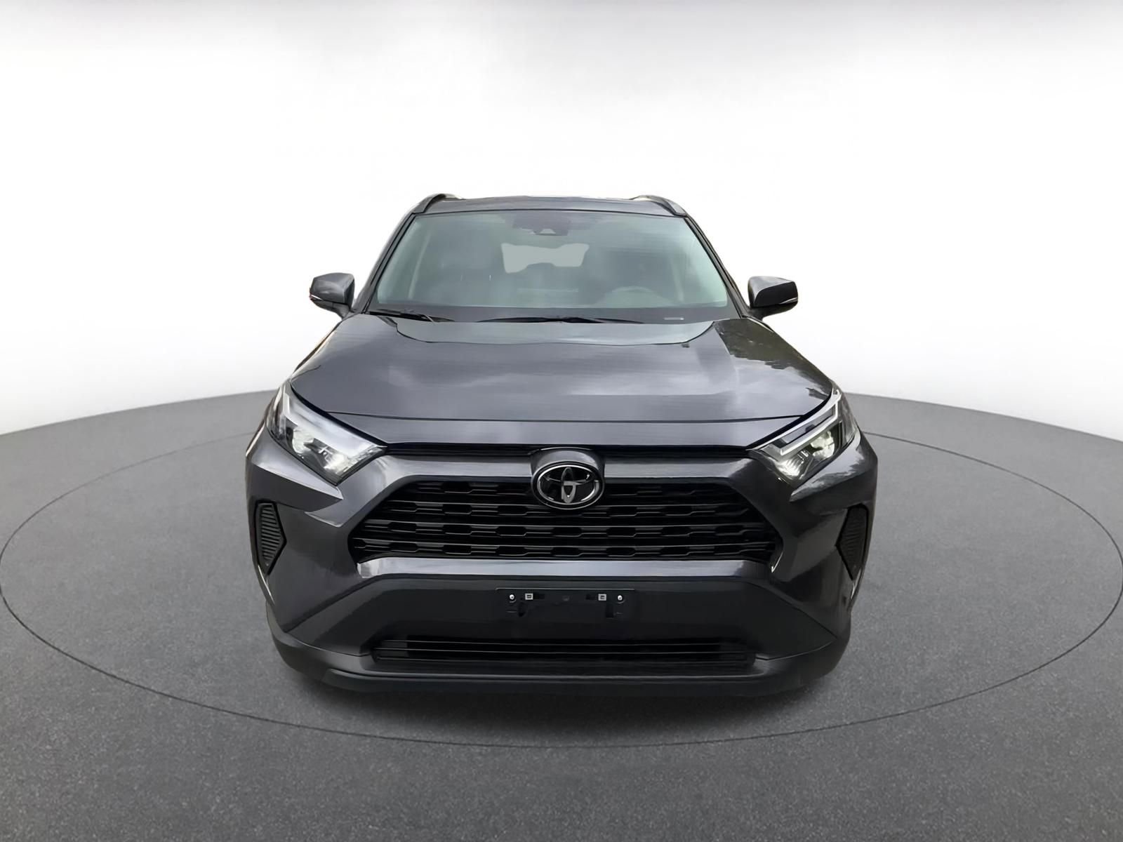 Used 2025 Toyota RAV4 XLE image 4