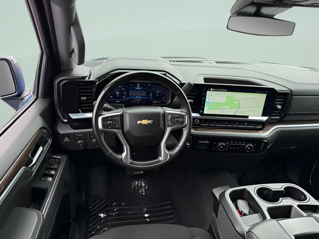 Used 2025 Chevrolet Silverado 1500 LT AWD/4WD image 7