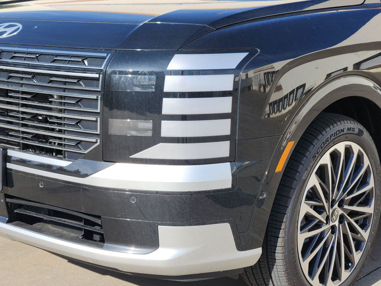 New 2026 Hyundai Palisade Calligraphy FWD image 6