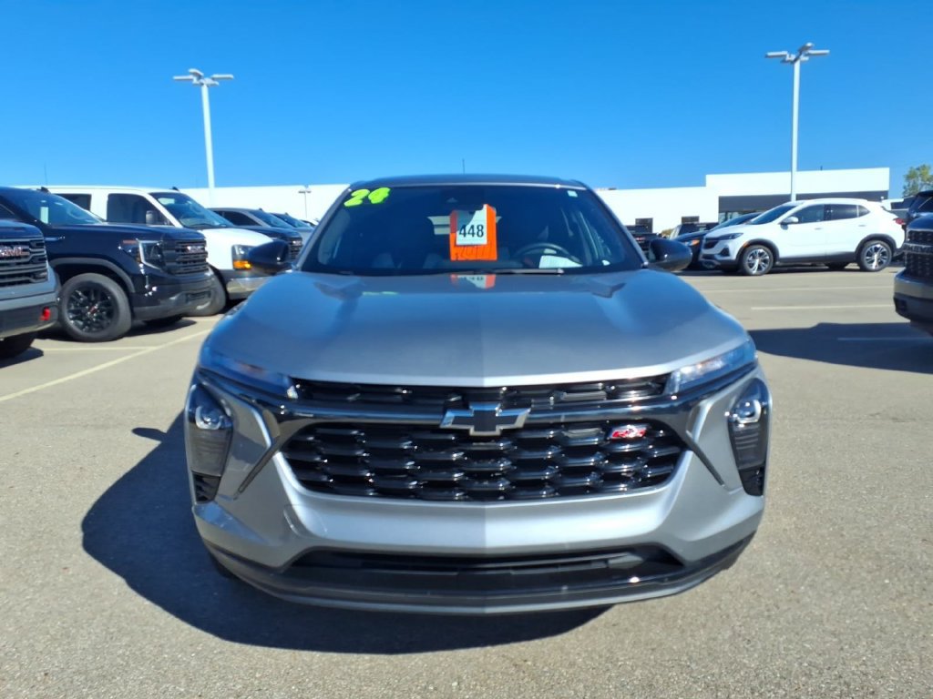 Certified 2024 Chevrolet Trax RS w/ Driver Confidence Package FWD image 2