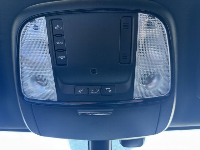 Used 2022 Dodge Durango GT w/ Blacktop Package AWD/4WD image 34