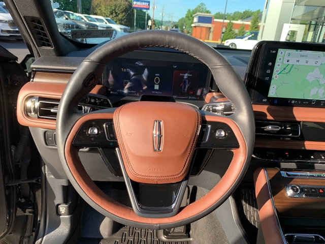 Certified 2025 Lincoln Aviator Reserve w/ Luxury Package AWD/4WD image 21