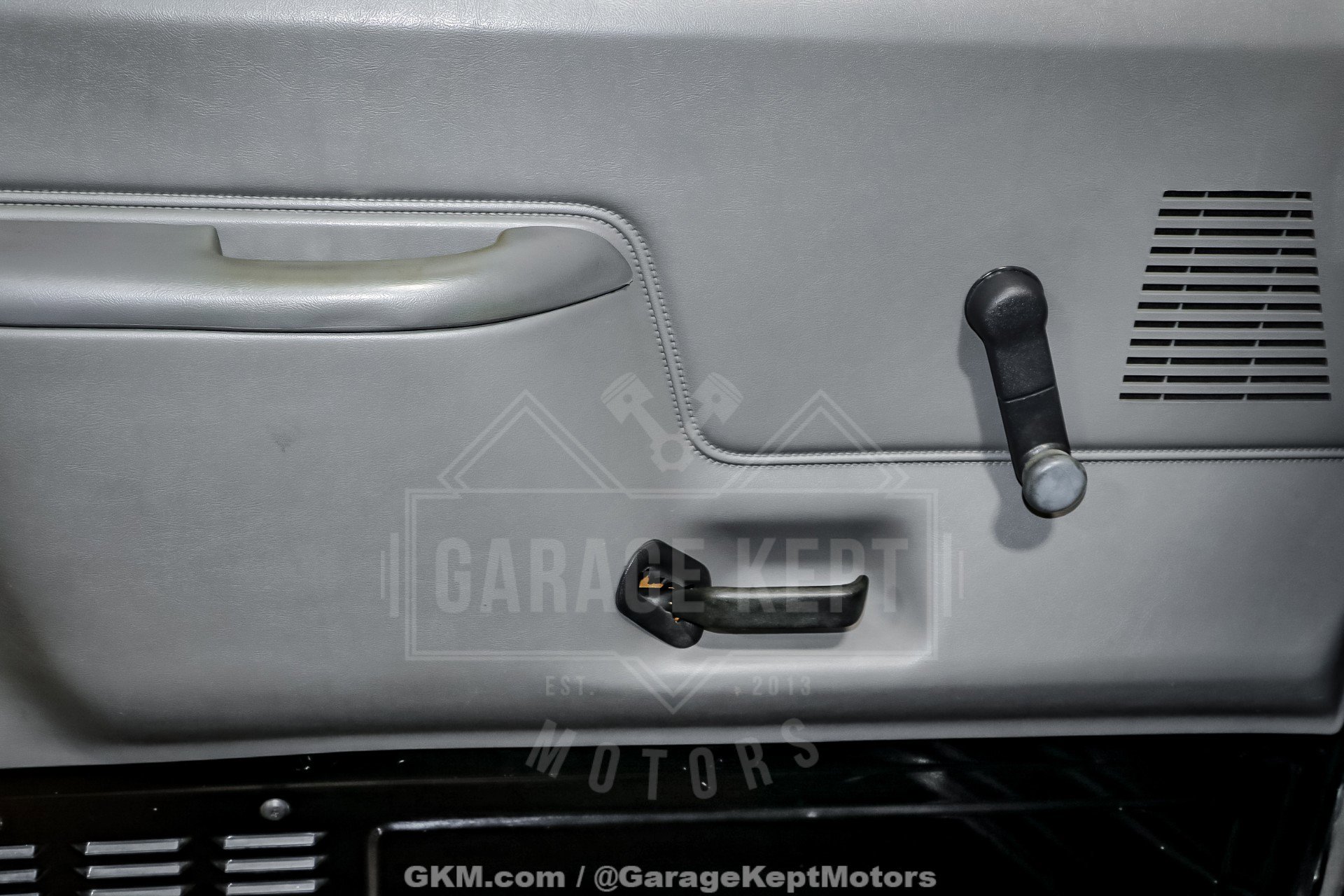 Used 1987 Ford F150 2WD Regular Cab image 95
