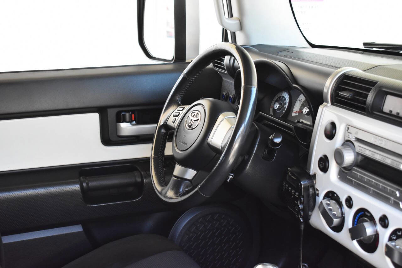 Used 2010 Toyota FJ Cruiser 4WD image 30