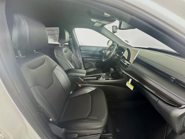 New 2026 Jeep Compass Latitude AWD/4WD image 27