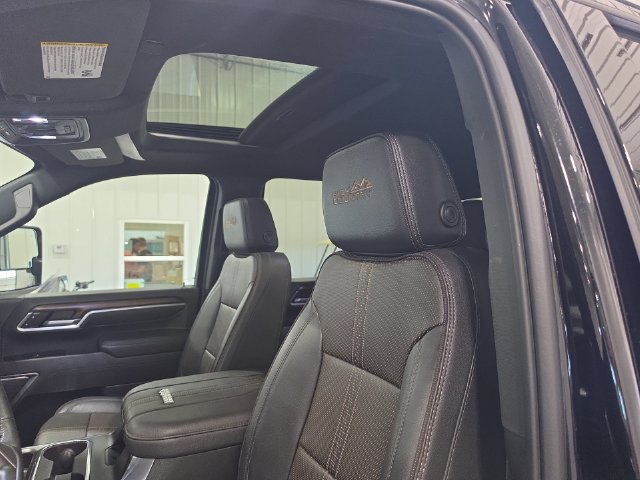 Used 2026 Chevrolet Silverado 3500 High Country AWD/4WD image 21