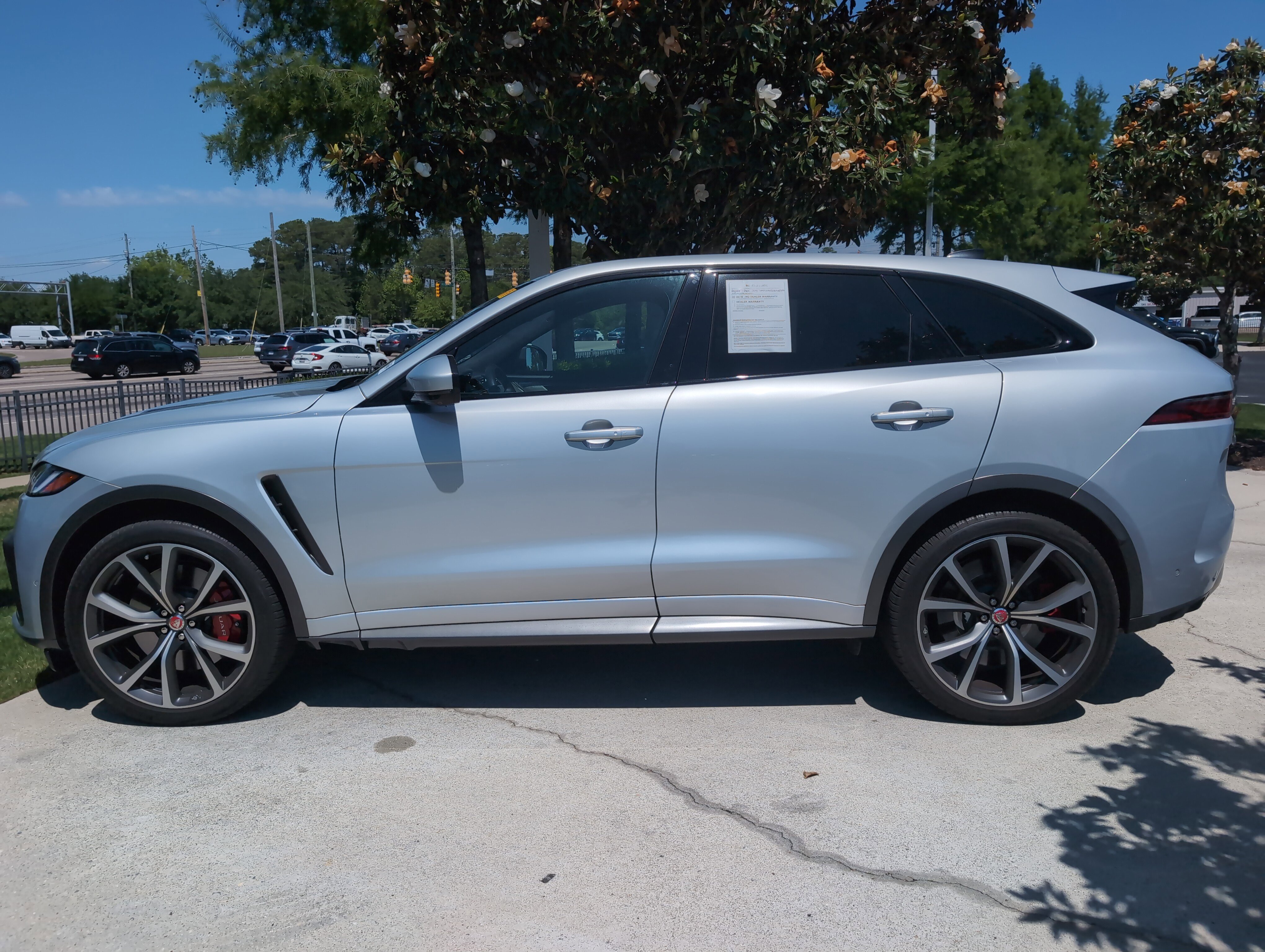 Used 2022 Jaguar F-PACE SVR AWD/4WD image 7