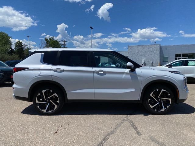 Used 2024 Mitsubishi Outlander SE AWD/4WD image 6