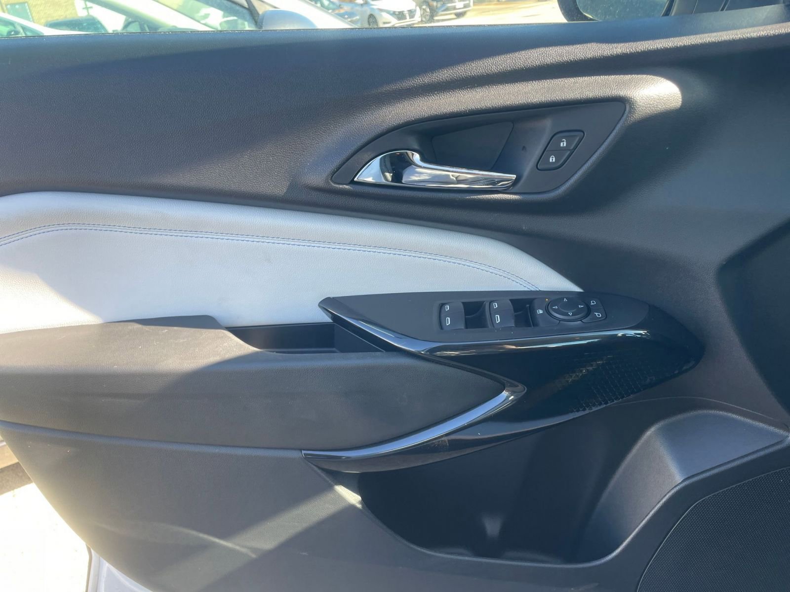 Used 2025 Chevrolet Trax LT image 18