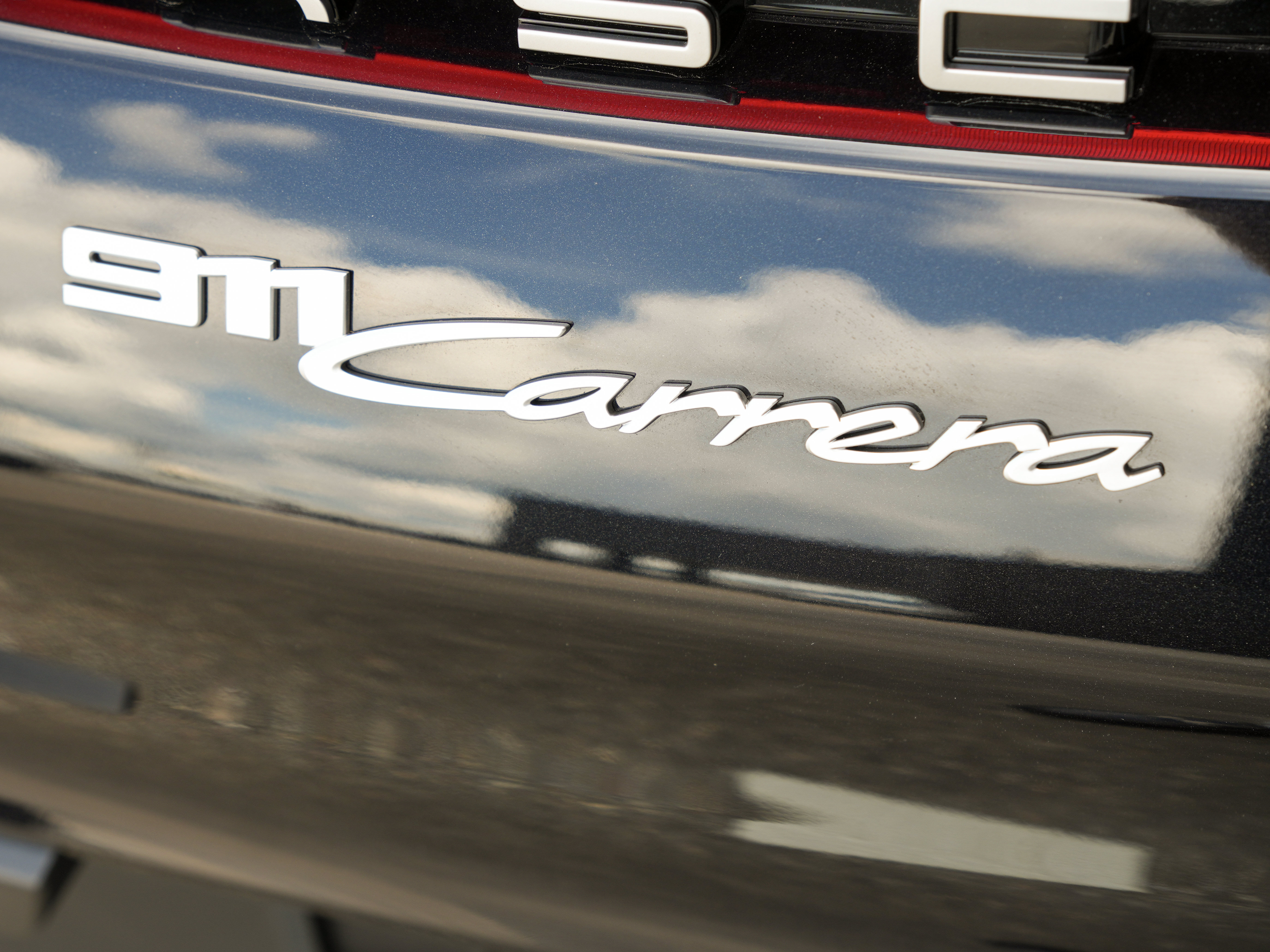 Certified 2023 Porsche 911 Carrera RWD image 25