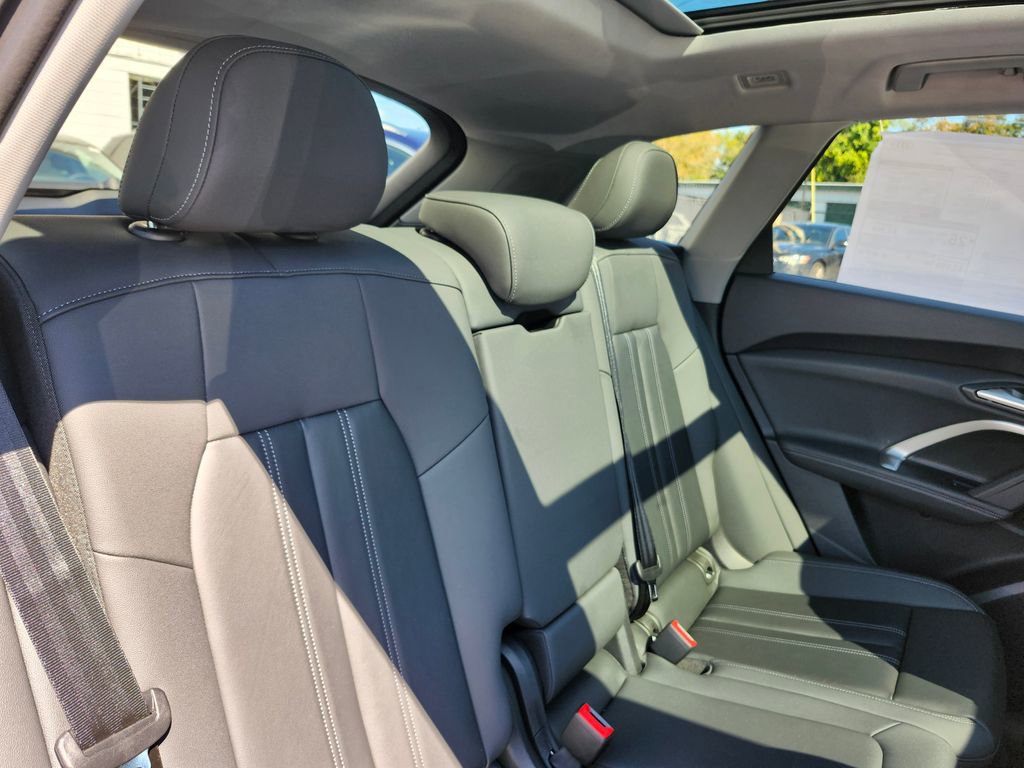 New 2025 Audi Q5 Premium image 14