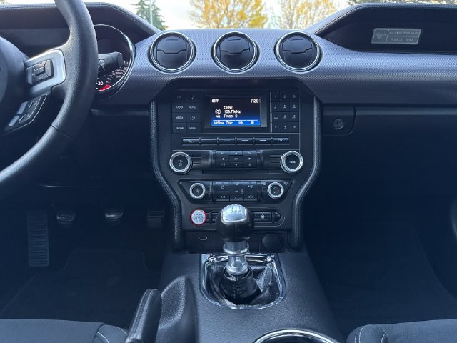 Used 2016 Ford Mustang GT RWD image 23