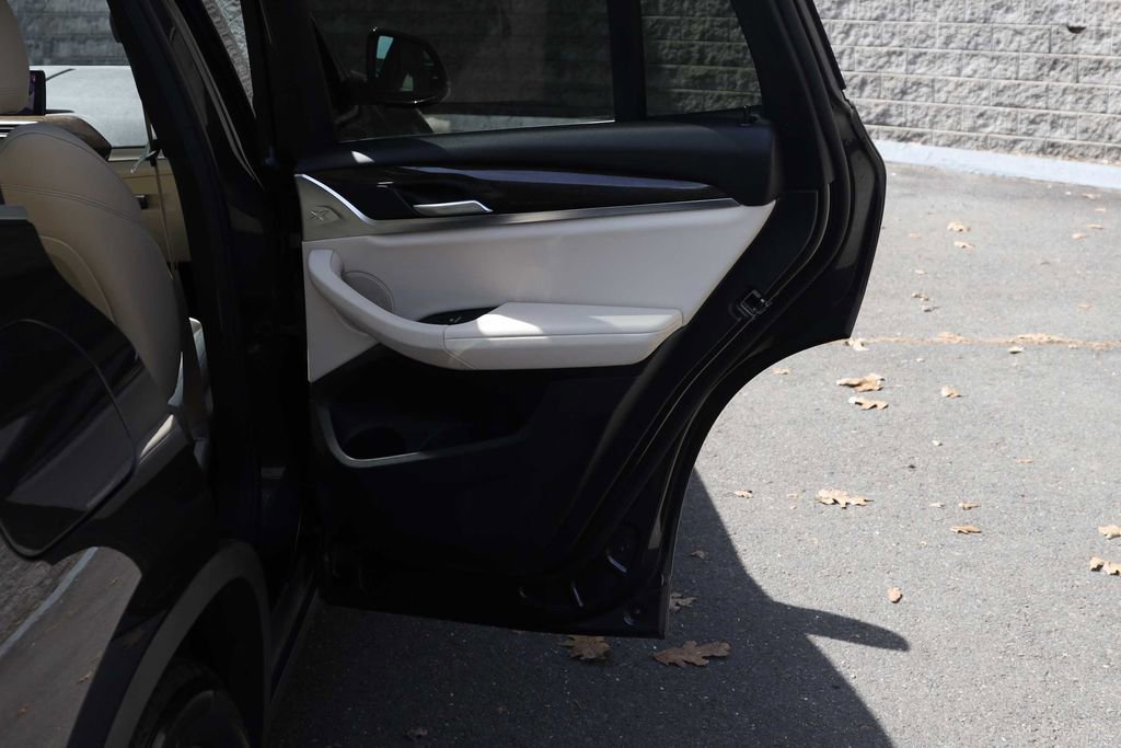Used 2019 BMW X3 xDrive30i w/ Driving Assistance Package image 16