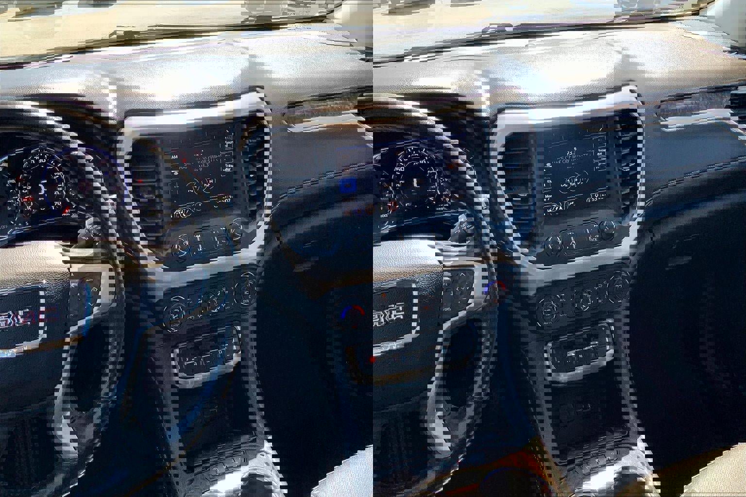 Used 2020 GMC Acadia Denali image 6