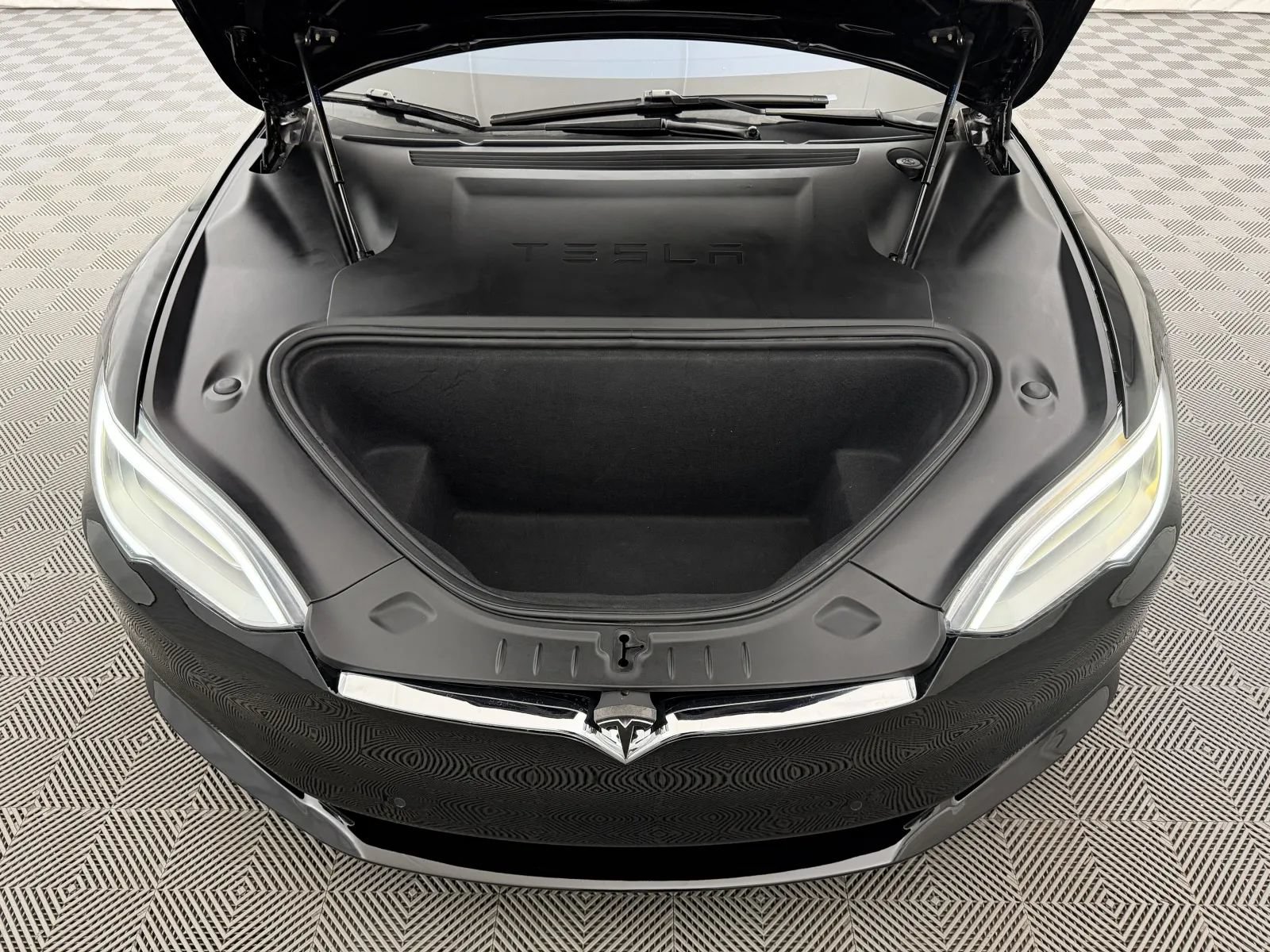 Used 2020 Tesla Model S Performance AWD/4WD image 32