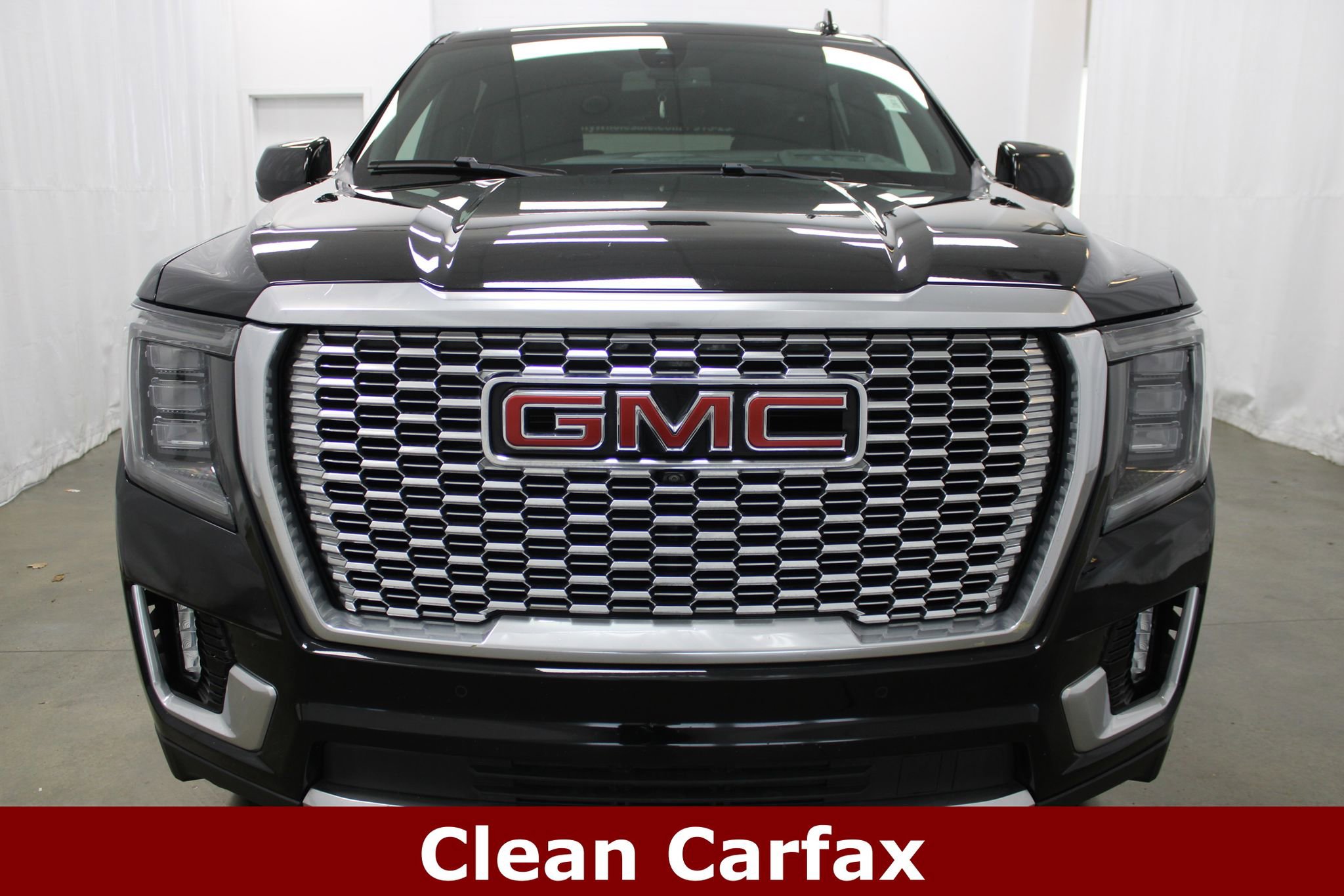Used 2022 GMC Yukon XL Denali AWD/4WD image 4