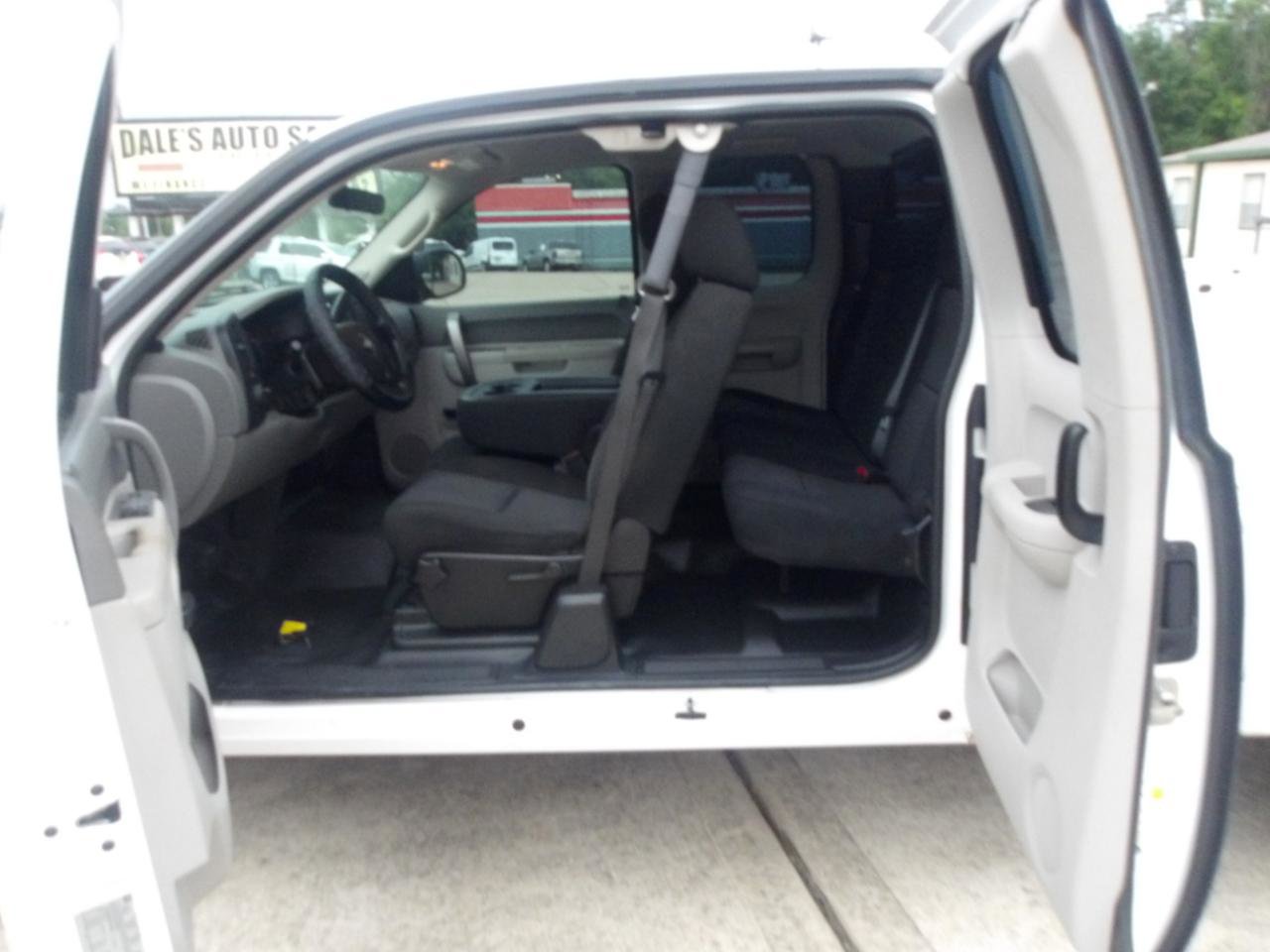 Used 2010 Chevrolet Silverado 1500 W/T RWD image 15