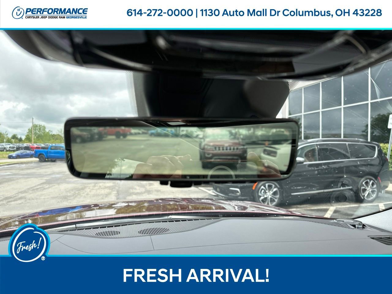 Used 2023 Jeep Grand Cherokee Overland w/ Luxury Tech Group IV AWD/4WD image 23