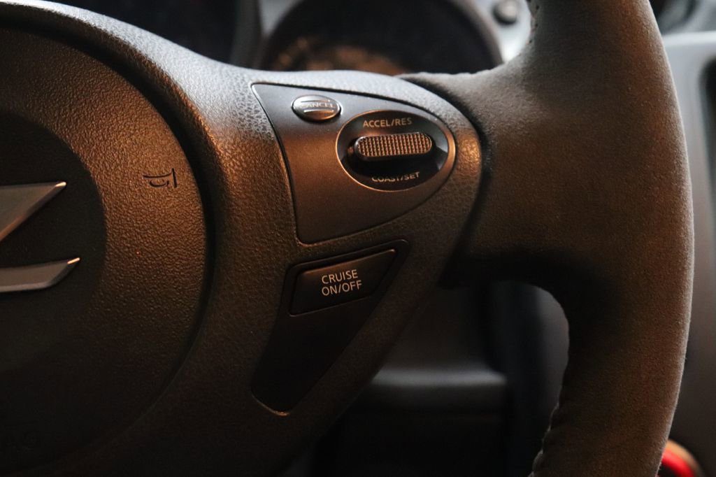 Used 2020 Nissan 370Z NISMO image 13