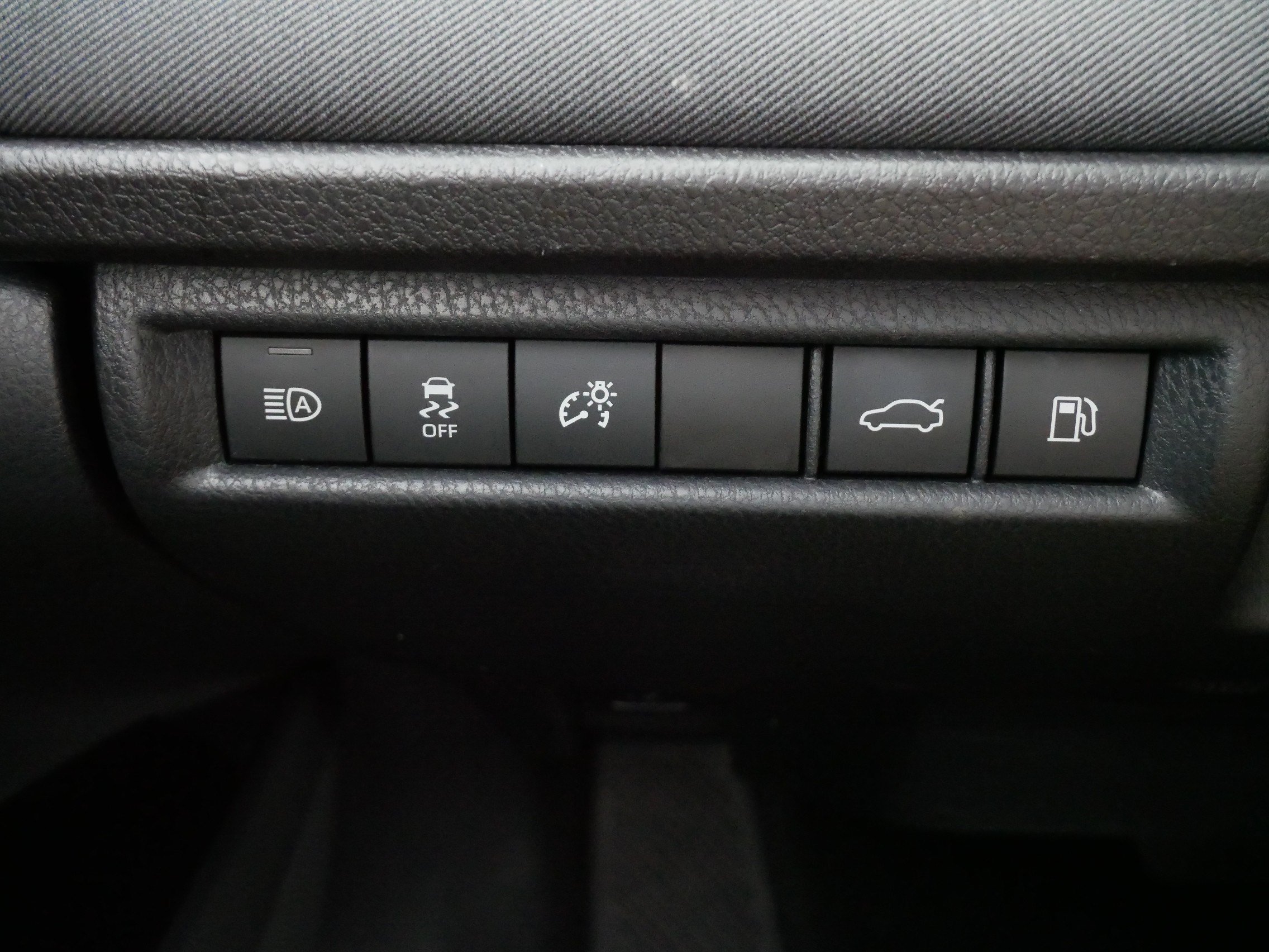 Certified 2025 Toyota Camry LE w/ Convenience Package FWD image 27