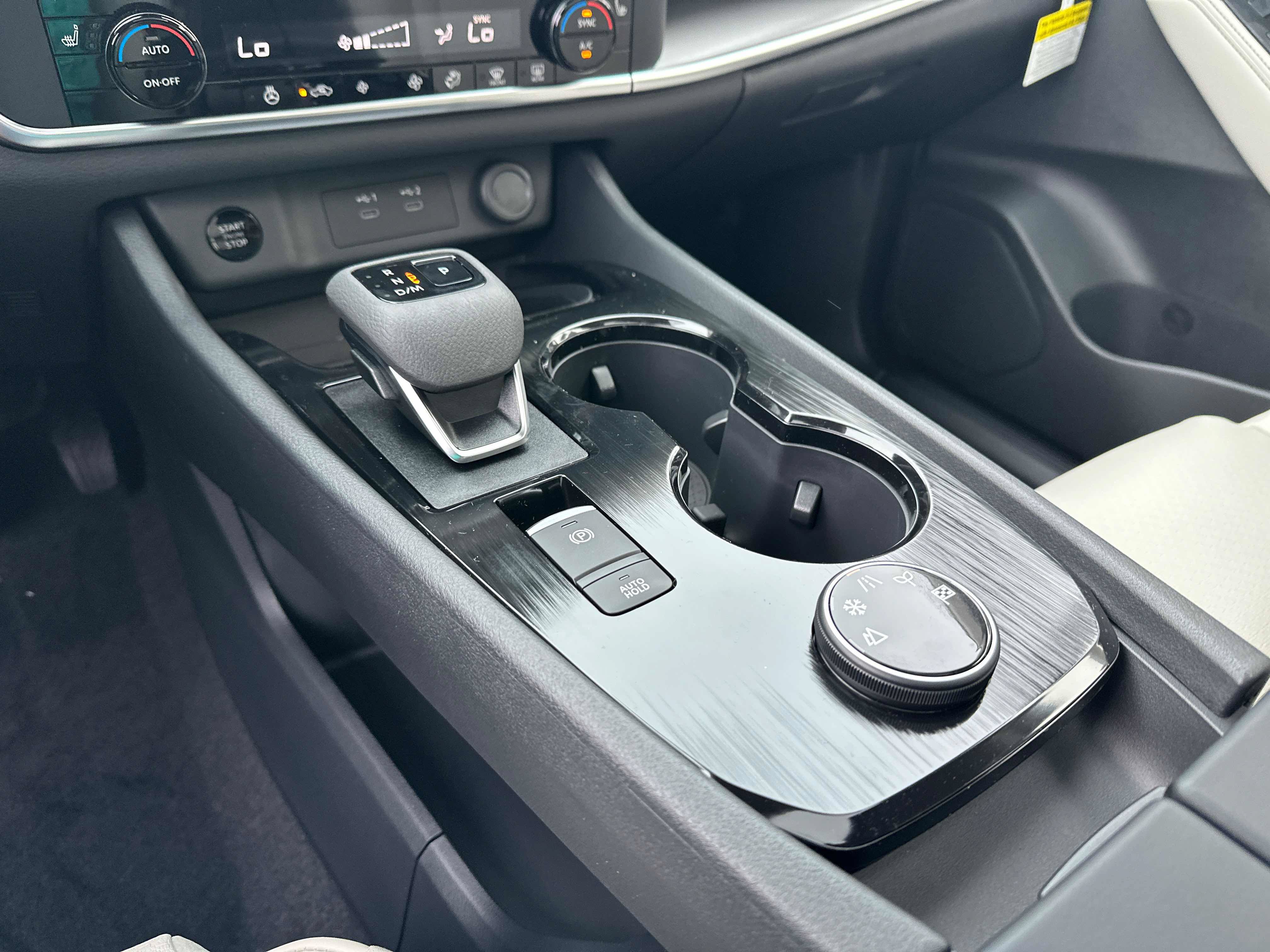 New 2026 Nissan Rogue Dark Armor AWD/4WD image 33