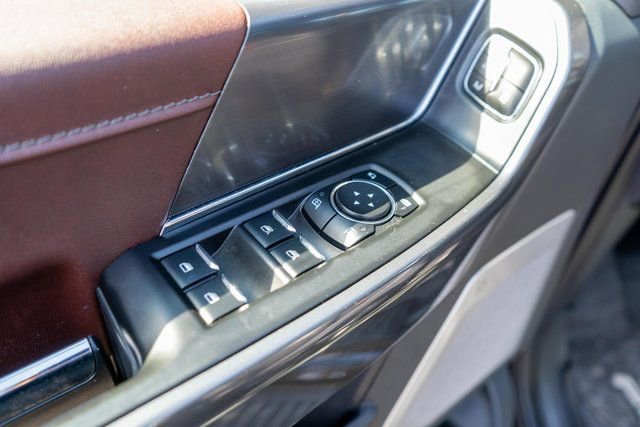 Used 2023 Ford F150 Lariat w/ Equipment Group 502A High image 21