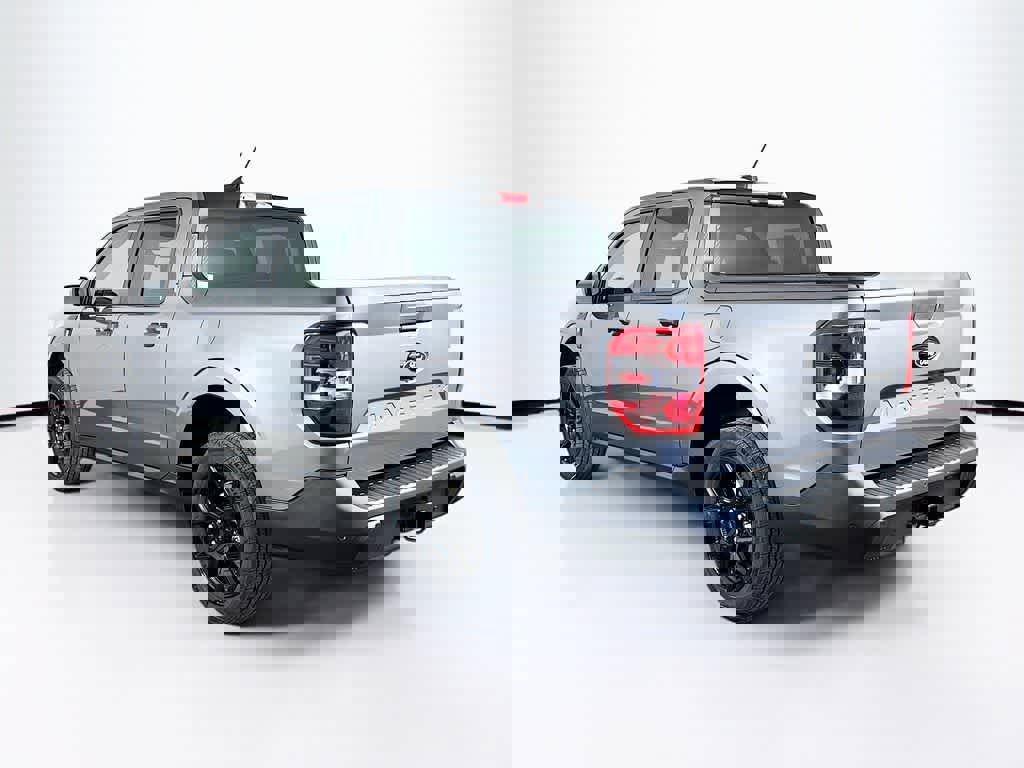 New 2025 Ford Maverick XLT w/ XLT Luxury Package image 4