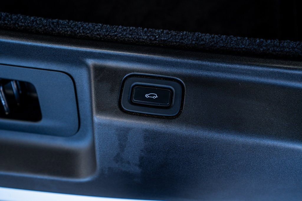 Used 2022 Land Rover Range Rover SE image 56