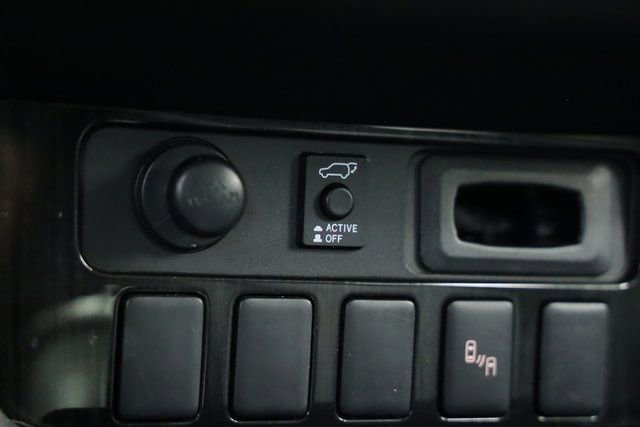 Used 2018 Mitsubishi Outlander SEL image 16