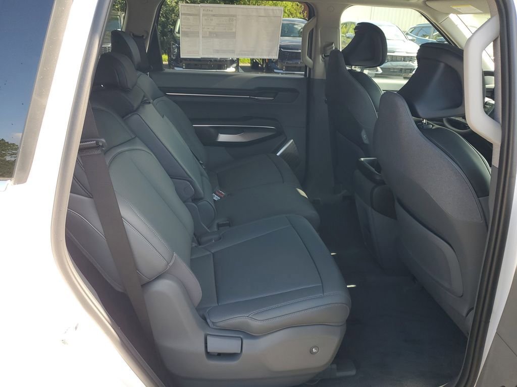 New 2026 Kia EV9 Light RWD image 16