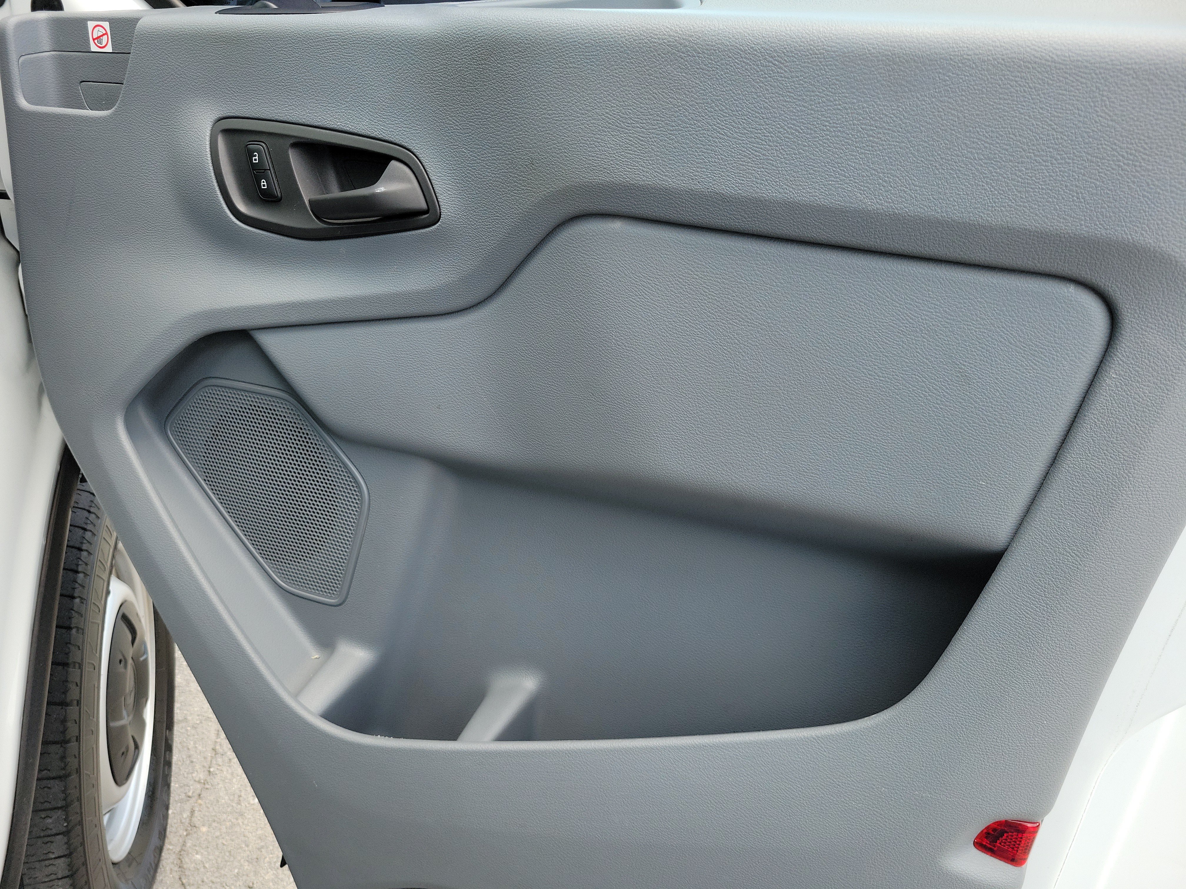Used 2019 Ford Transit 150 148 Low Roof RWD image 28
