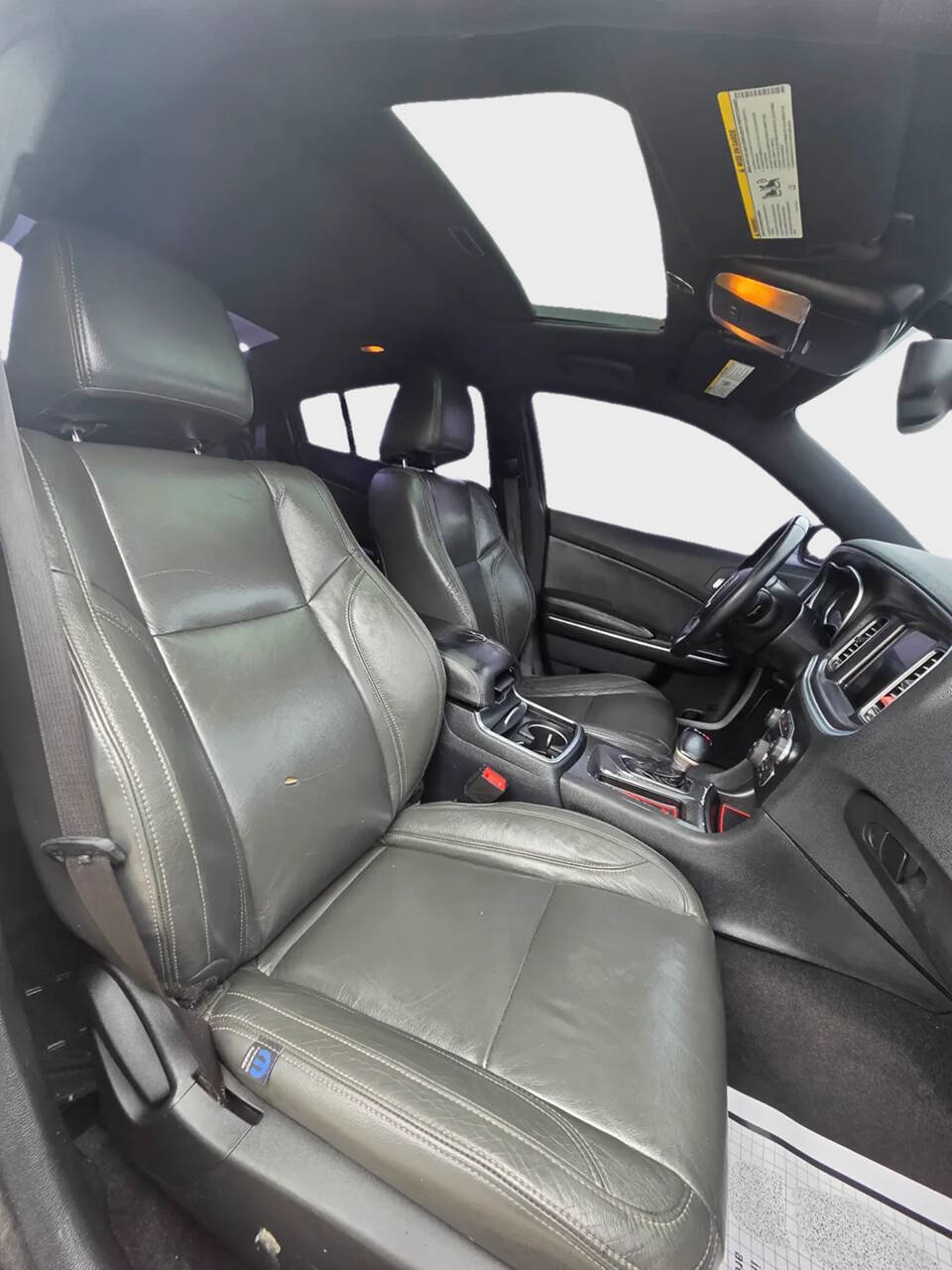 Used 2015 Dodge Charger SXT RWD image 12
