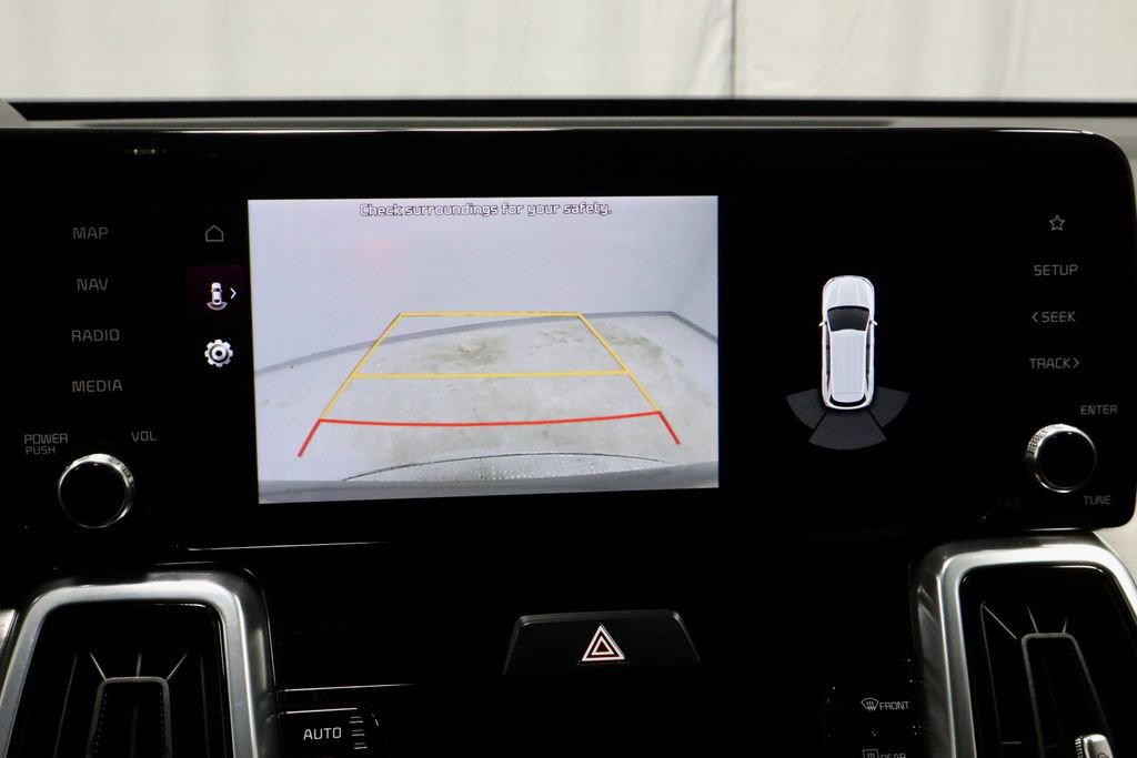 Used 2023 Kia Sorento SX image 2