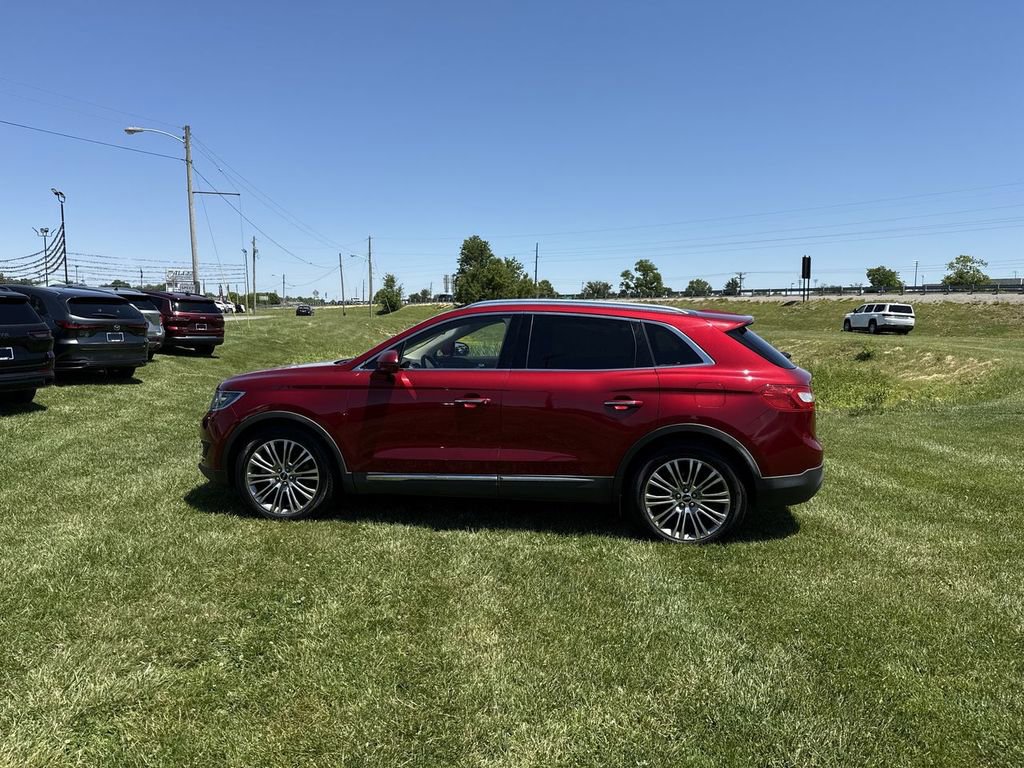 Used 2016 Lincoln MKX Reserve FWD image 11