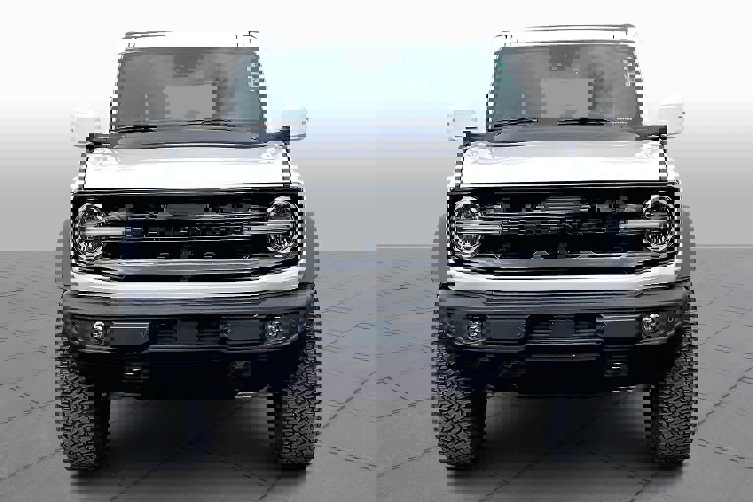 Used 2023 Ford Bronco Outer Banks w/ Sasquatch Package image 3