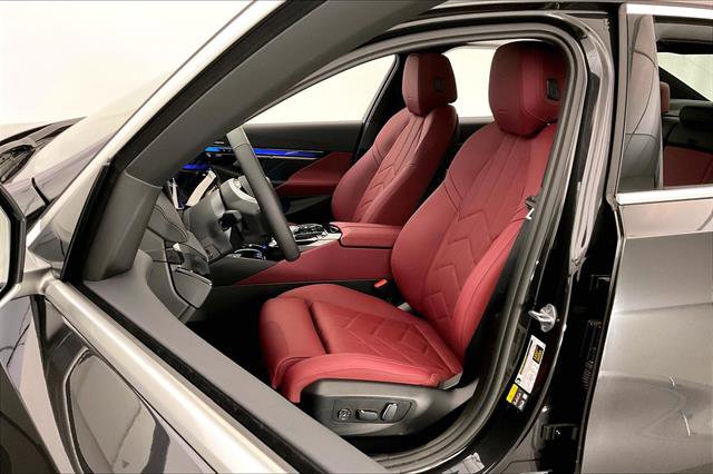 New 2025 BMW i5 xDrive40 w/ Premium Package image 13