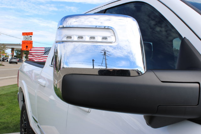 Used 2025 RAM 2500 Limited AWD/4WD image 2