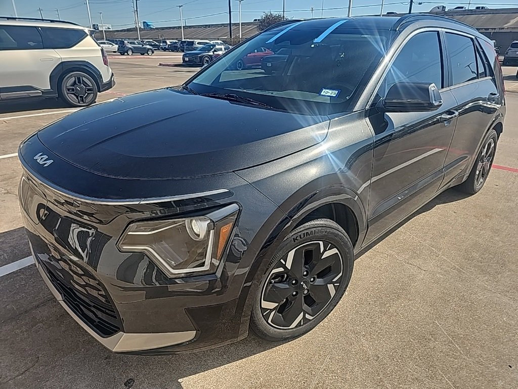 Certified 2023 Kia Niro Wind
