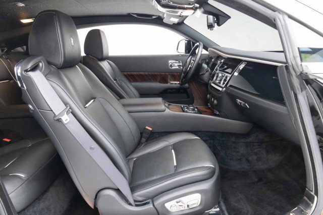 Used 2015 Rolls-Royce Wraith image 22