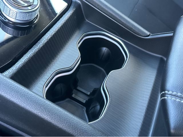 Used 2024 Jeep Grand Cherokee Laredo X w/ Trailer Tow Package image 32