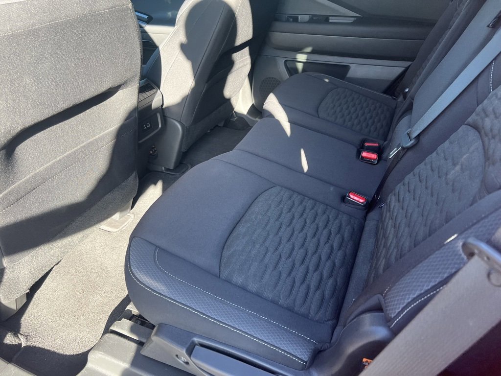 Used 2022 Nissan Pathfinder SV w/ SV Black Package image 17